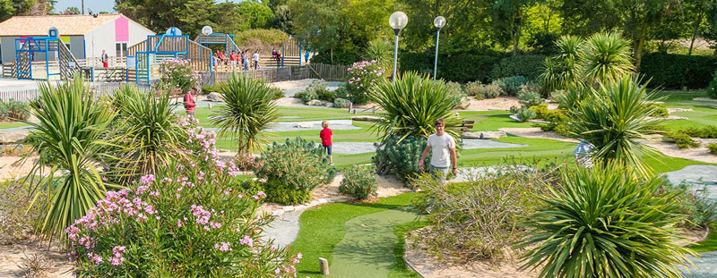 mini-golf-camping-les-gross